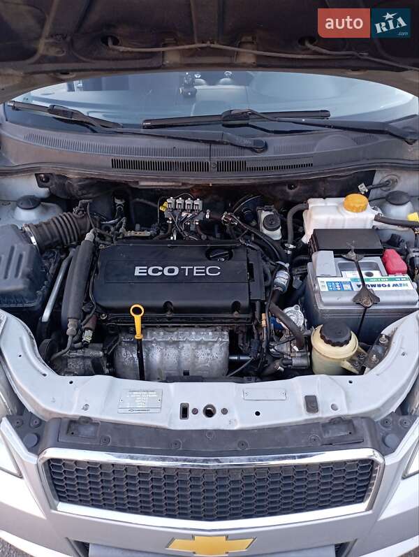 Хэтчбек Chevrolet Aveo 2009 в Харькове