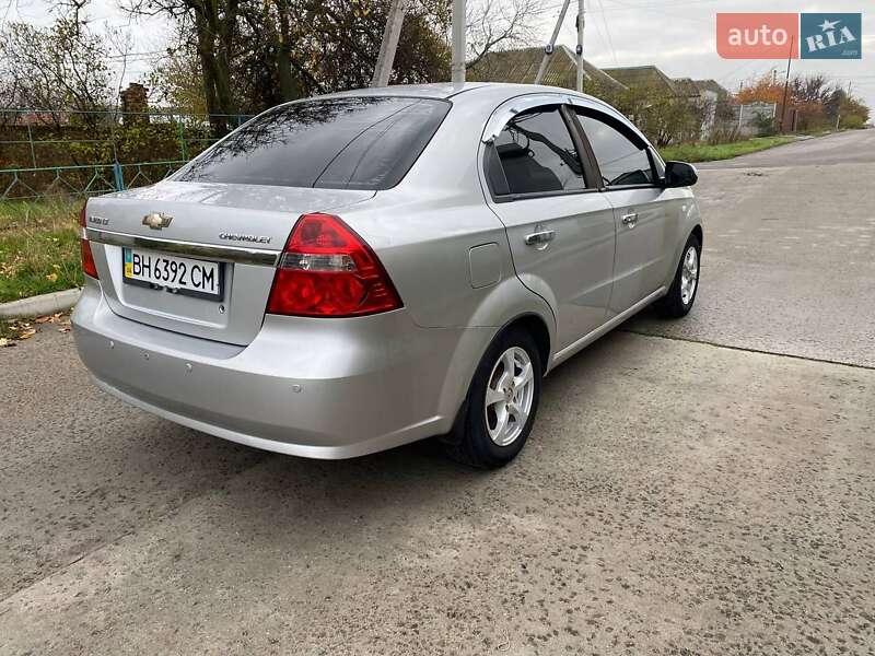Седан Chevrolet Aveo 2007 в Миколаєві