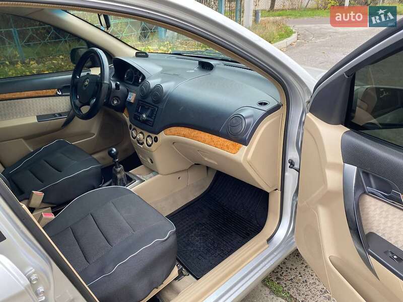 Седан Chevrolet Aveo 2007 в Миколаєві