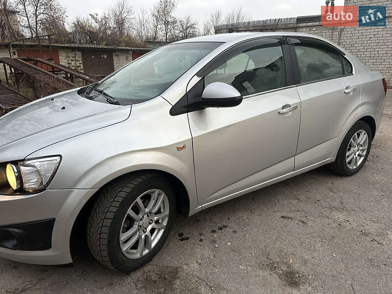 Седан Chevrolet Aveo 2012 в Харкові