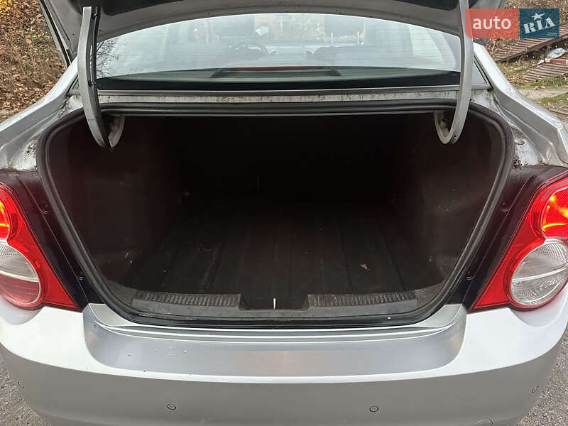 Седан Chevrolet Aveo 2012 в Харкові