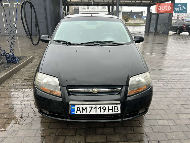 Хэтчбек Chevrolet Aveo 2007 в Малине