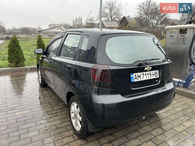 Хэтчбек Chevrolet Aveo 2007 в Малине