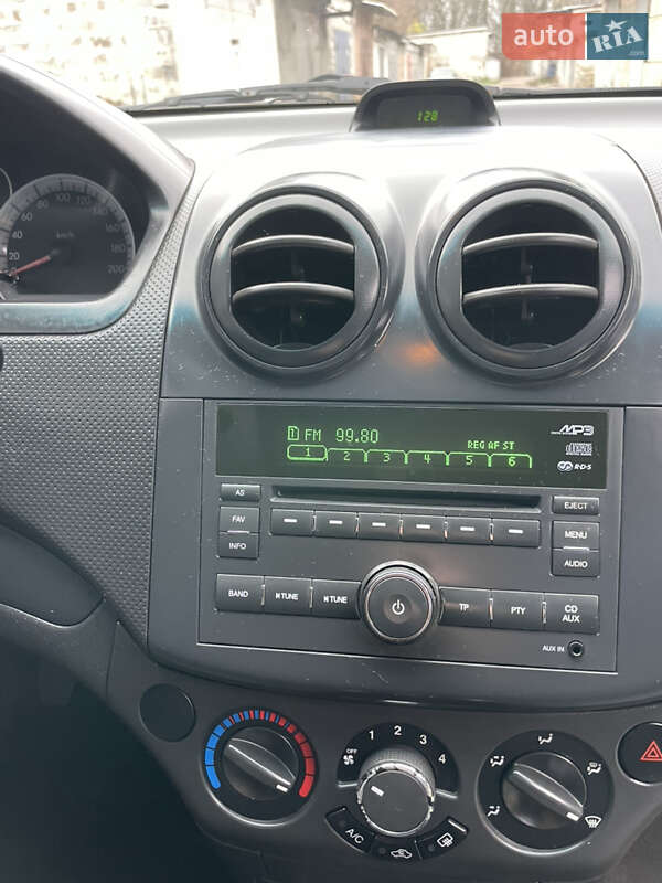 Хэтчбек Chevrolet Aveo 2008 в Желтых Водах