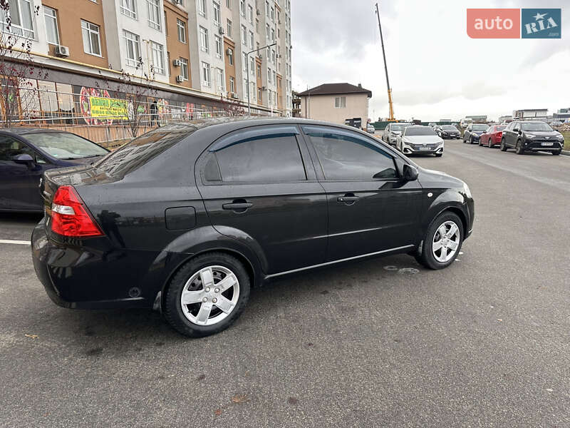 Седан Chevrolet Aveo 2007 в Києві