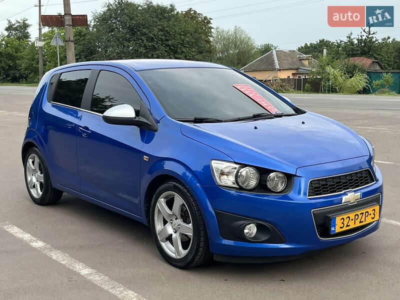 Хэтчбек Chevrolet Aveo 2012 в Киеве