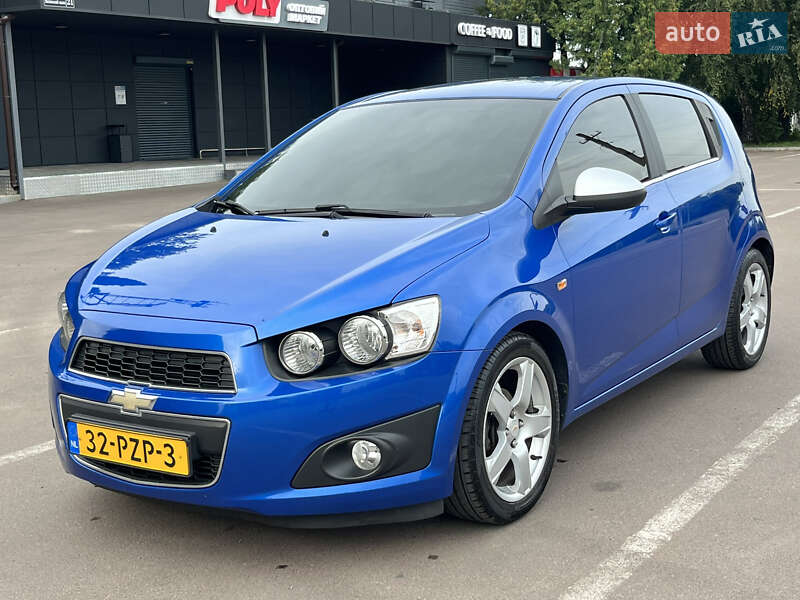 Хэтчбек Chevrolet Aveo 2012 в Киеве