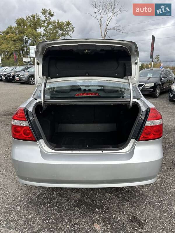 Седан Chevrolet Aveo 2007 в Белогородке