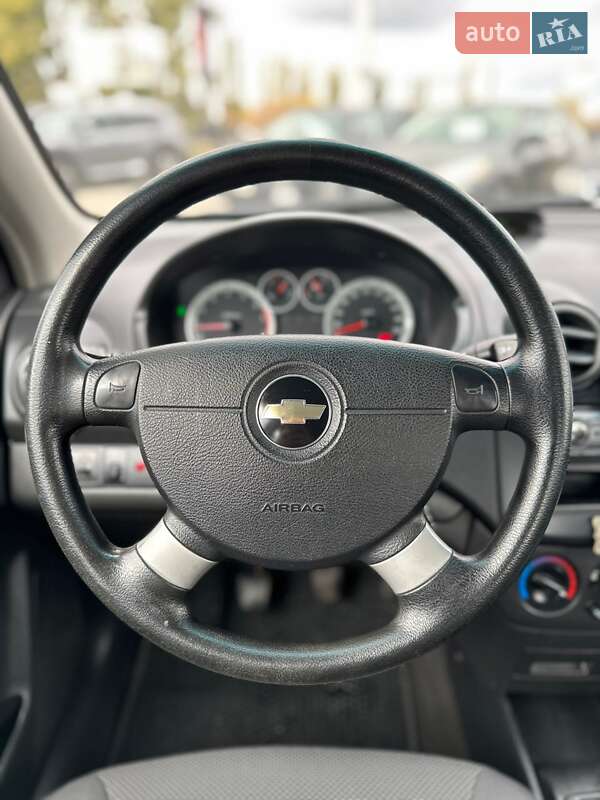 Седан Chevrolet Aveo 2007 в Белогородке