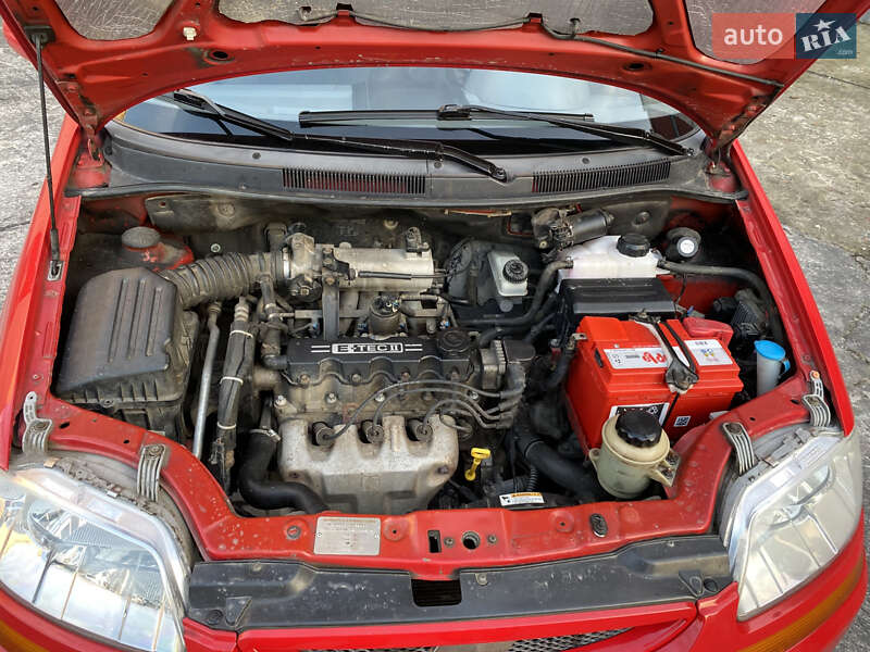 Седан Chevrolet Aveo 2005 в Нетішині