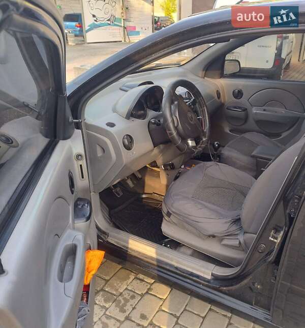 Седан Chevrolet Aveo 2005 в Ивано-Франковске
