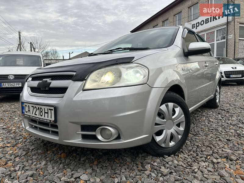 Седан Chevrolet Aveo 2008 в Смеле