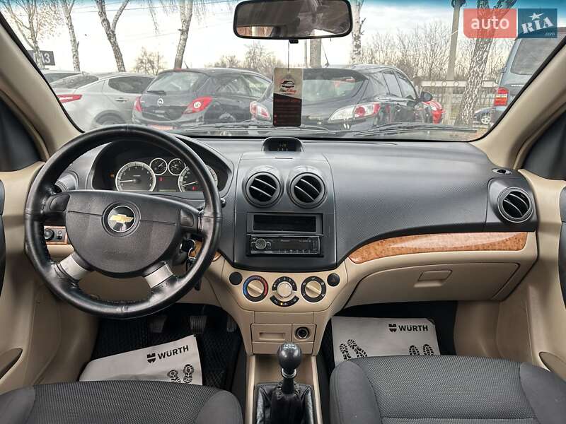 Седан Chevrolet Aveo 2008 в Смеле