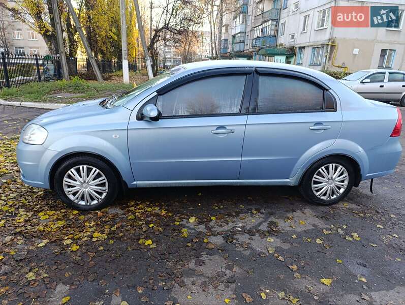 Седан Chevrolet Aveo 2008 в Першотравенске