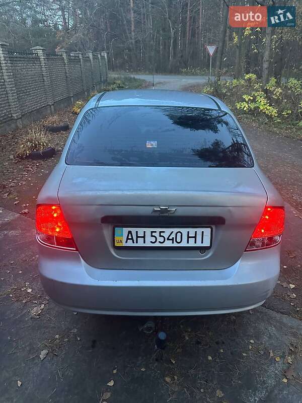 Седан Chevrolet Aveo 2006 в Киеве