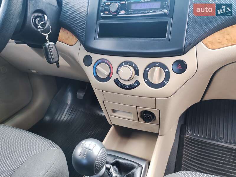 Седан Chevrolet Aveo 2008 в Днепре фото 30 Седан Chevrolet Aveo 2008 в Днепре