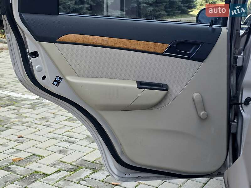 Седан Chevrolet Aveo 2008 в Харькове фото 17 Седан Chevrolet Aveo 2008 в Харькове