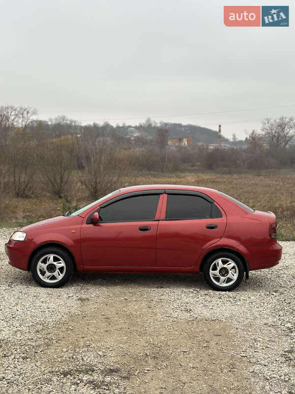 Седан Chevrolet Aveo 2005 в Тернополі