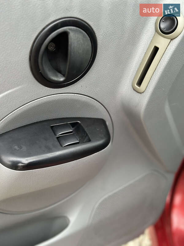 Седан Chevrolet Aveo 2005 в Тернополі