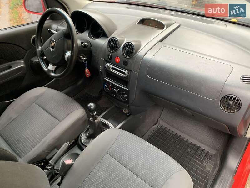 Хэтчбек Chevrolet Aveo 2008 в Днепре