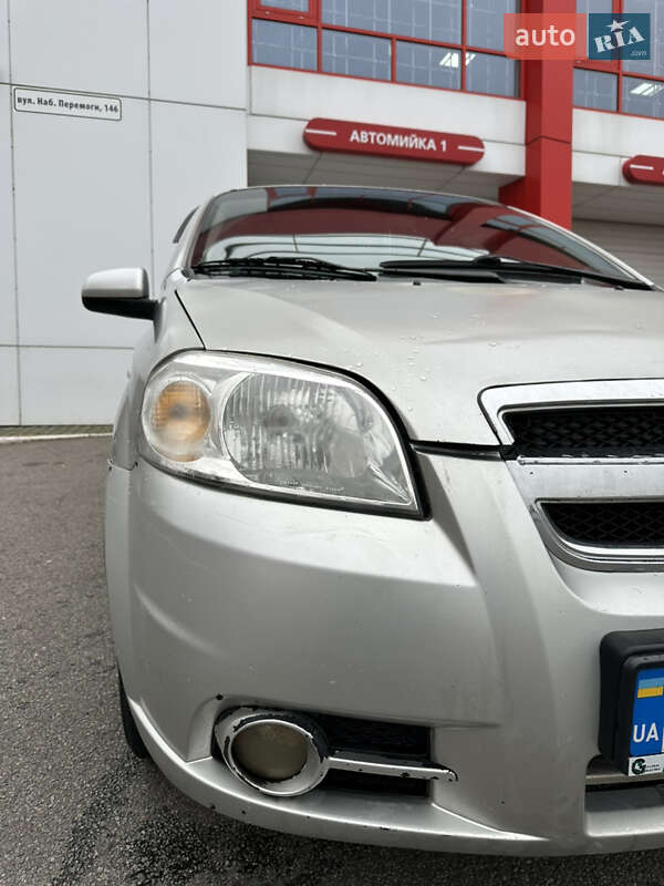 Седан Chevrolet Aveo 2007 в Днепре