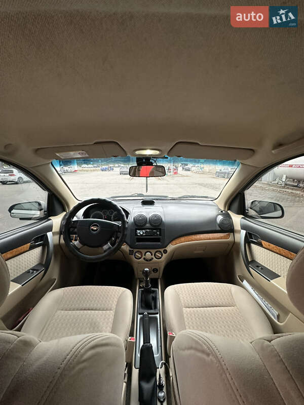 Седан Chevrolet Aveo 2007 в Днепре