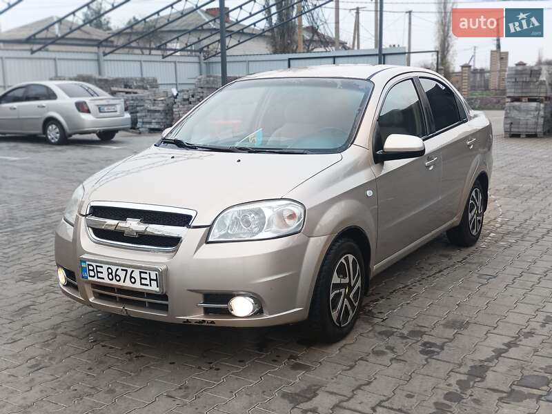 Седан Chevrolet Aveo 2007 в Новому Бузі