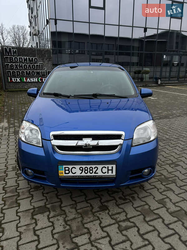 Седан Chevrolet Aveo 2010 в Львове