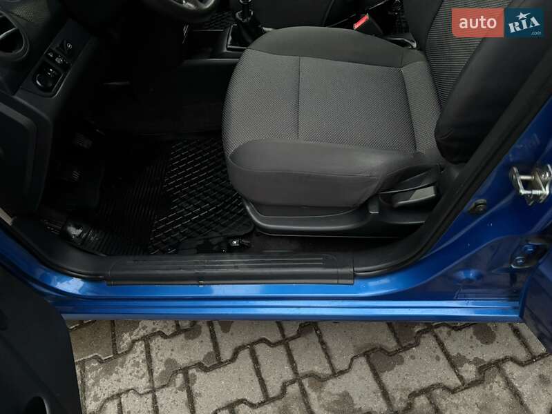 Седан Chevrolet Aveo 2010 в Львове