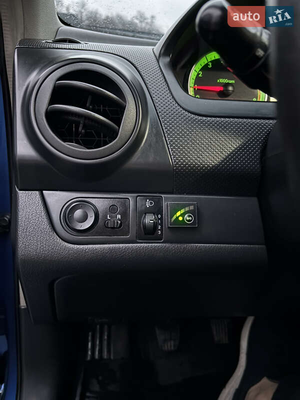 Седан Chevrolet Aveo 2010 в Львове