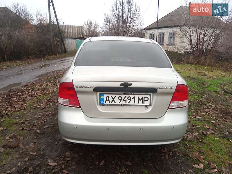 Седан Chevrolet Aveo 2004 в Лозовой