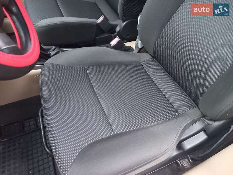 Седан Chevrolet Aveo 2008 в Шостке