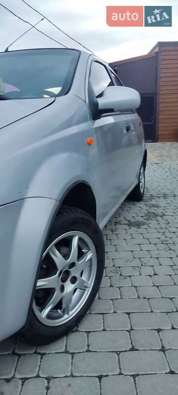 Седан Chevrolet Aveo 2005 в Надворной