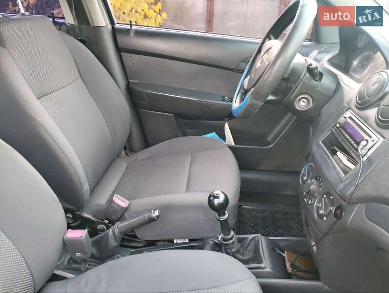 Седан Chevrolet Aveo 2007 в Николаеве