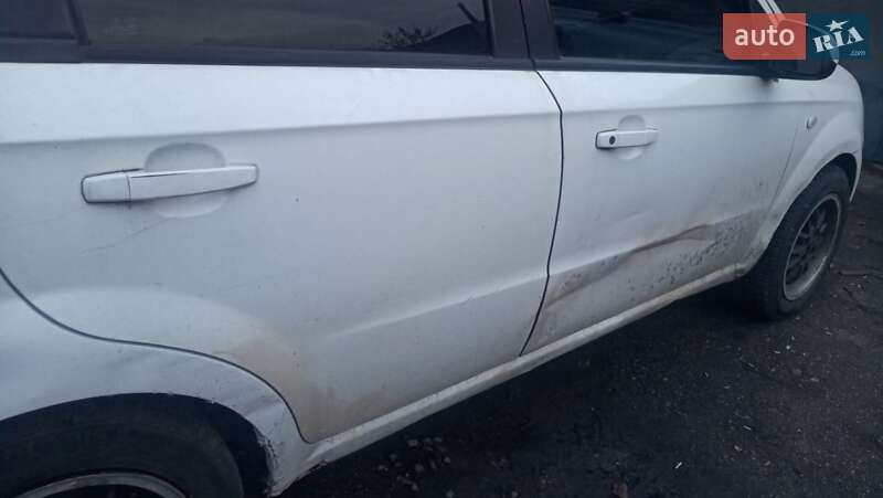 Седан Chevrolet Aveo 2007 в Киеве