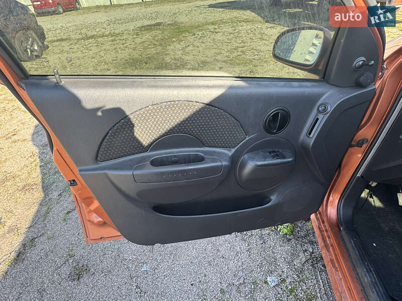 Седан Chevrolet Aveo 2006 в Кропивницком