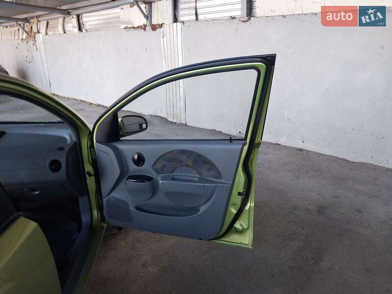 Хэтчбек Chevrolet Aveo 2005 в Николаеве