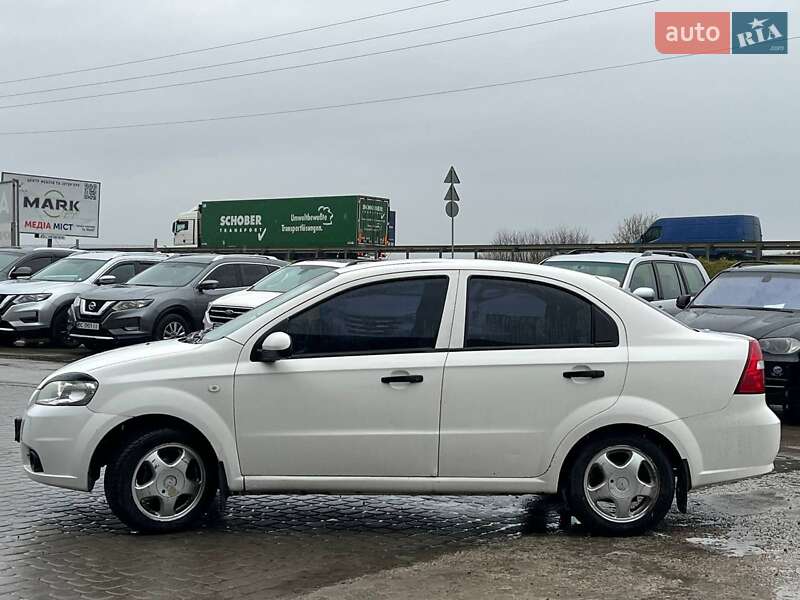 Седан Chevrolet Aveo 2006 в Львове