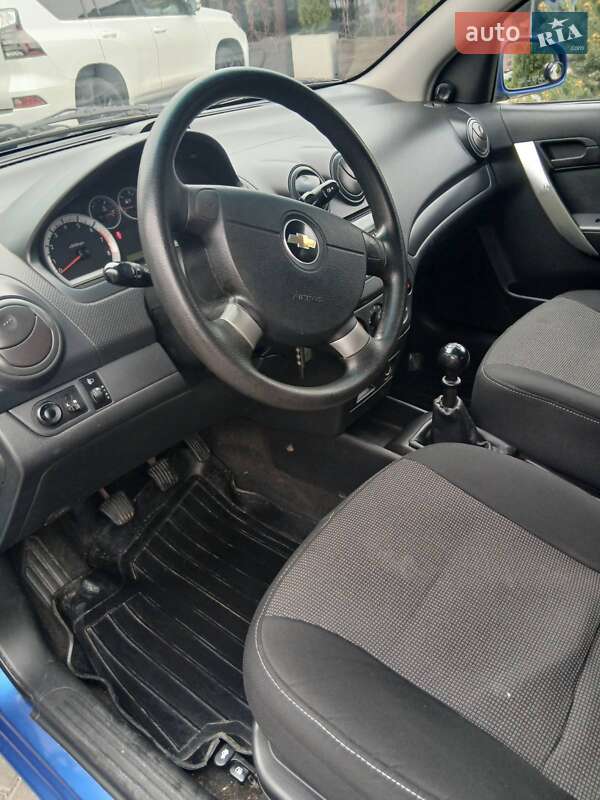 Хетчбек Chevrolet Aveo 2008 в Дніпрі