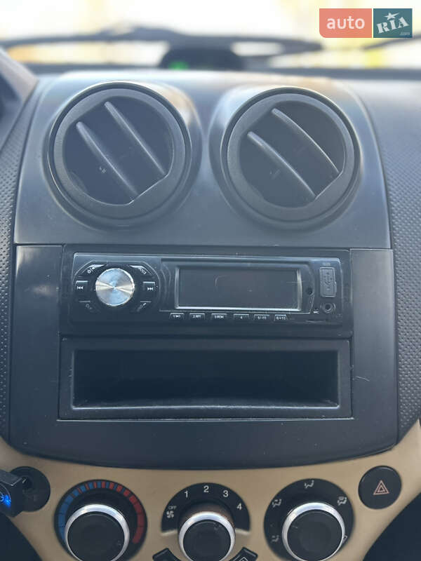 Седан Chevrolet Aveo 2007 в Запорожье