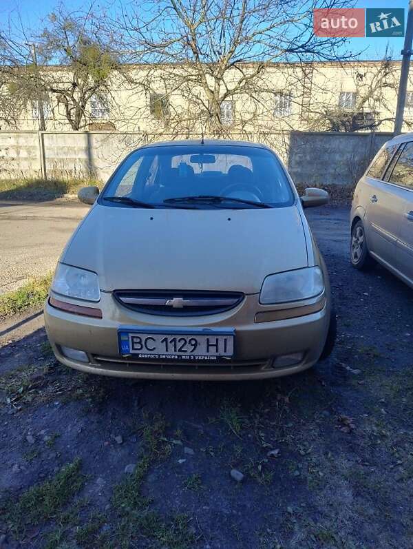 Седан Chevrolet Aveo 2004 в Львове