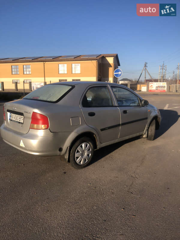 Седан Chevrolet Aveo 2005 в Козятині