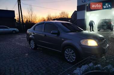 Седан Chevrolet Aveo 2007 в Черняхове