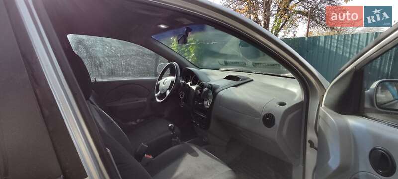Седан Chevrolet Aveo 2005 в Николаеве