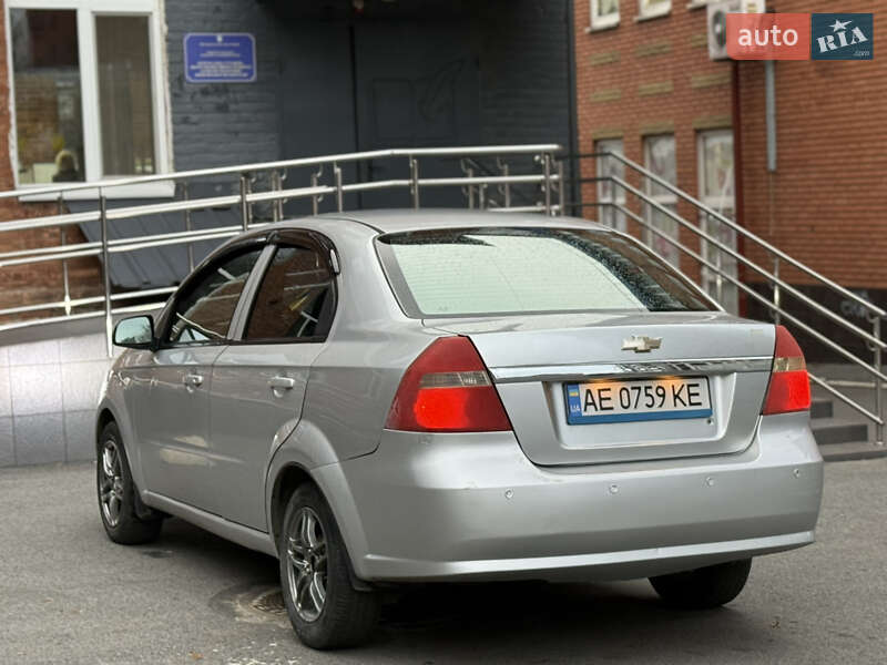 Седан Chevrolet Aveo 2008 в Днепре