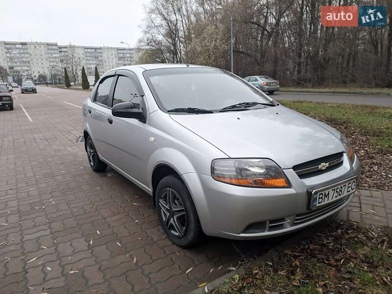 Седан Chevrolet Aveo 2005 в Сумах