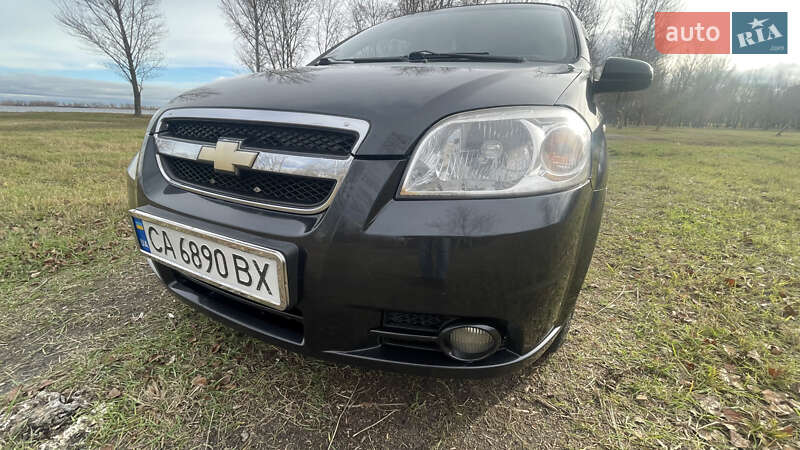 Седан Chevrolet Aveo 2010 в Черкассах