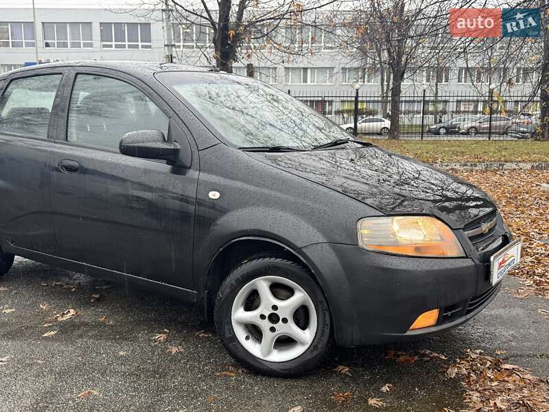 Хэтчбек Chevrolet Aveo 2006 в Киеве
