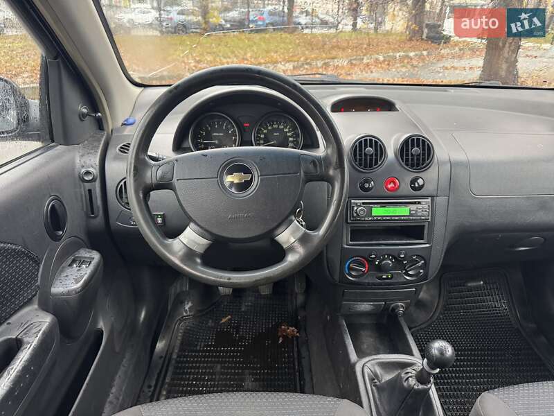 Хэтчбек Chevrolet Aveo 2006 в Киеве