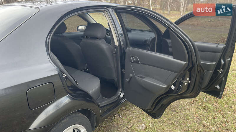 Седан Chevrolet Aveo 2010 в Черкассах